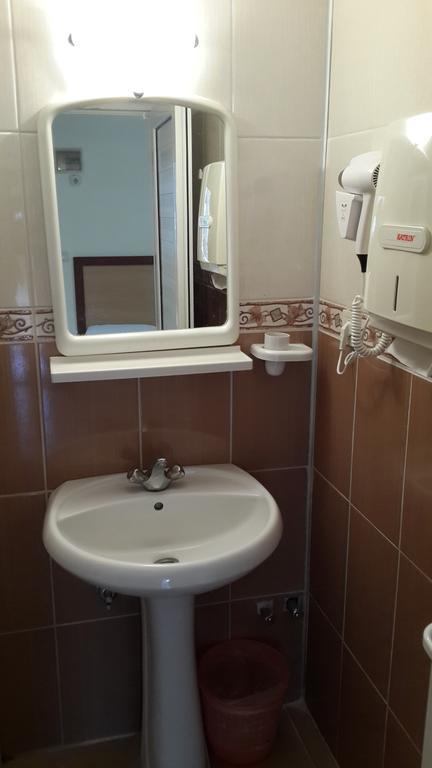 Caner Hotel Kemer Quarto foto